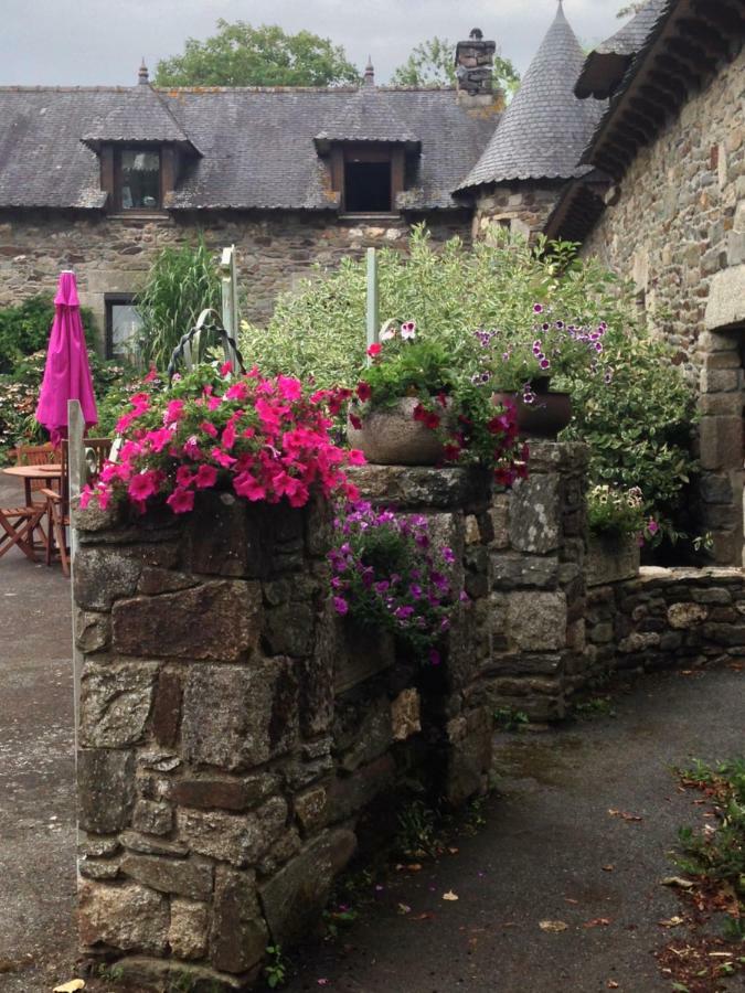 Ferienwohnung Le Petit Chateau Noyal-Pontivy Exterior foto